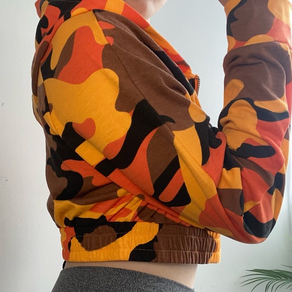 Cropped orange army hoodie - Picture 2 of 12